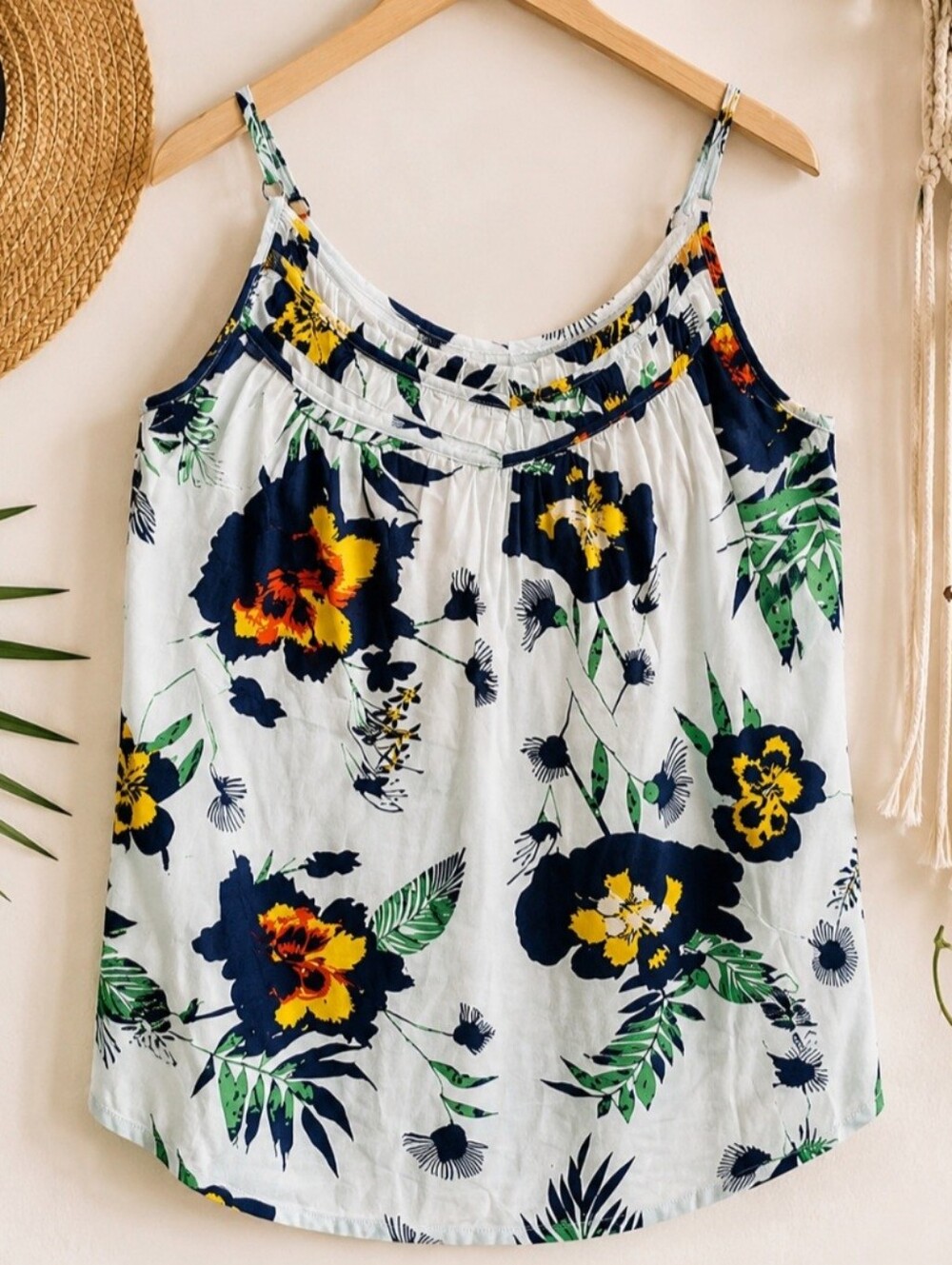 Patagonia Women's Sz L Organic Cotton Tropical Floral Tank Top Beach Vacation